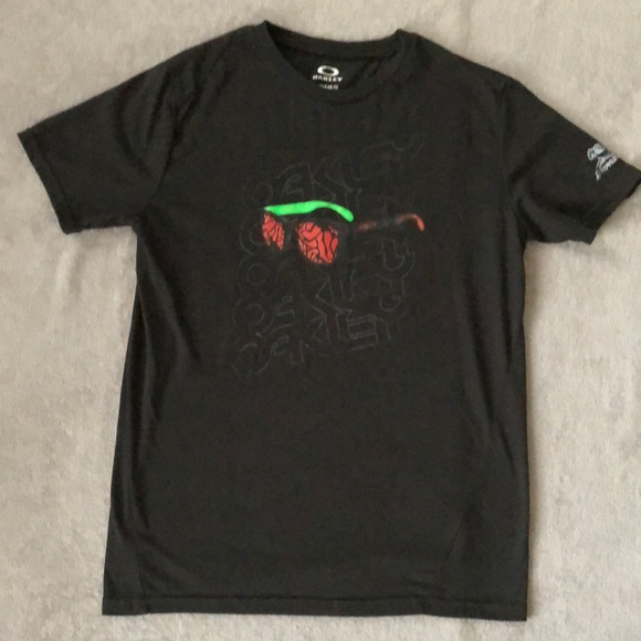 Oakley Black Logo Casual T-shirt Small - Picture 1 of 9